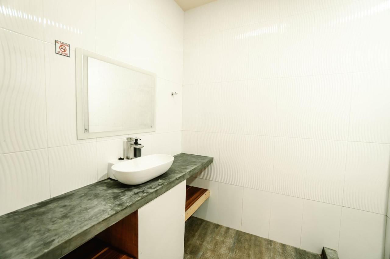 Oceana Boutique Hotel Maafushi Buitenkant foto